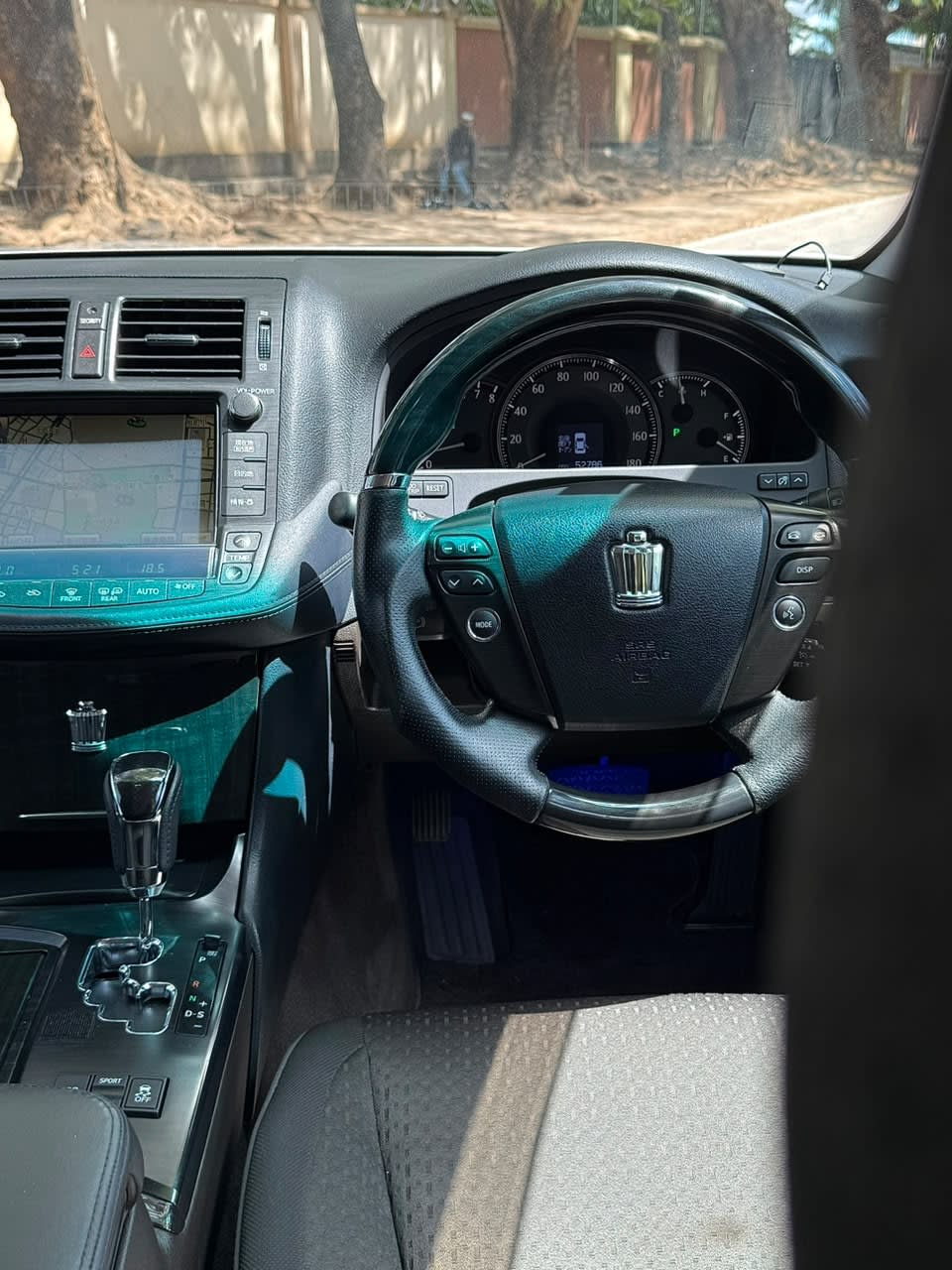 Toyota Crown Athlete 2009 thumbnail 7
