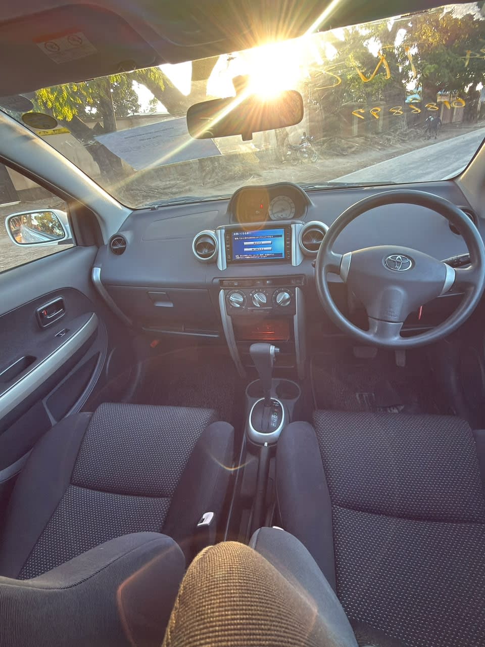 Toyota IST 2003 thumbnail 5