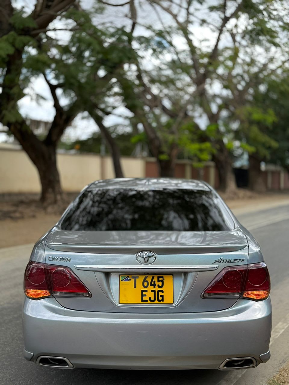 Toyota Crown Athlete 2011 thumbnail 2