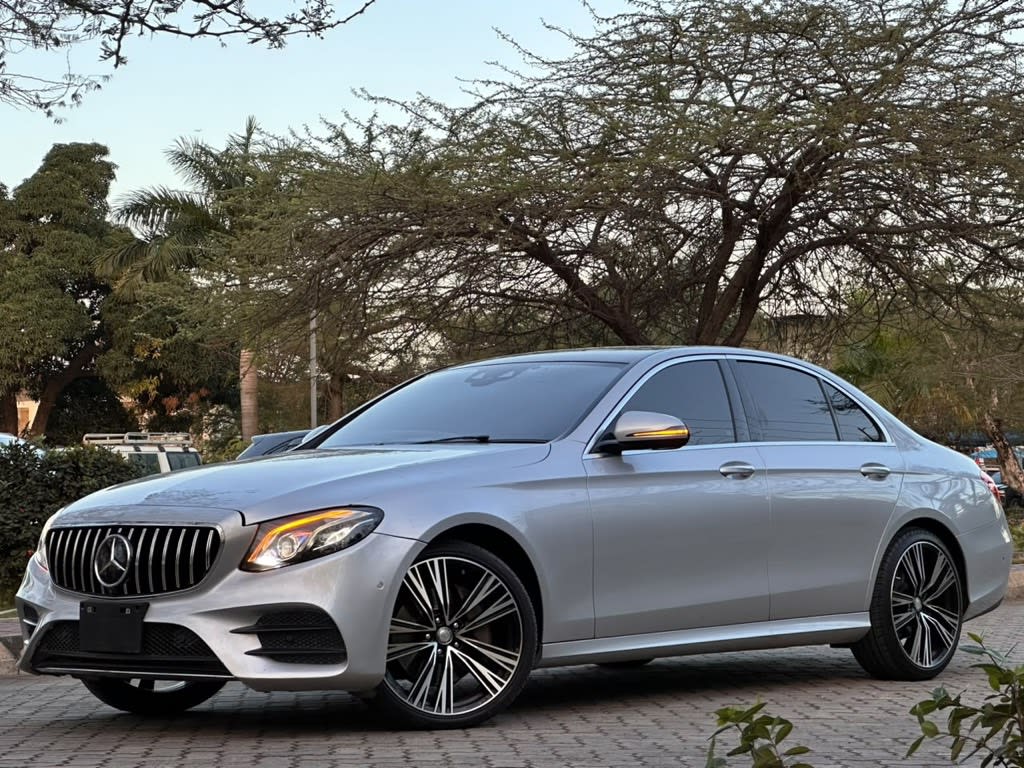 Mercedes-Benz E-Class 2016 thumbnail 3