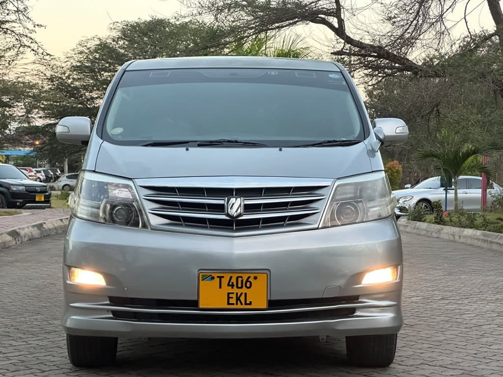 Toyota Alphard 2005 view