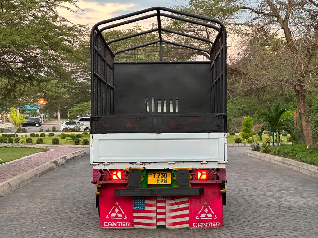 Mitsubishi Canter 1998 thumbnail 2
