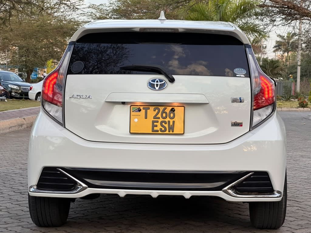 Toyota Aqua 2017 thumbnail 3