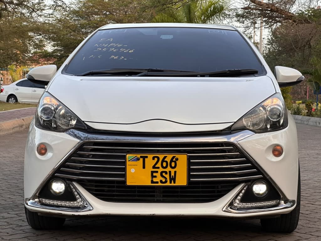 Toyota Aqua 2017 thumbnail 4