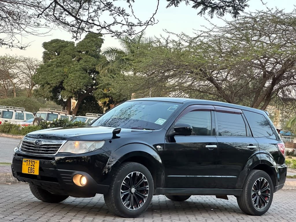 Subaru Forester 2010 view