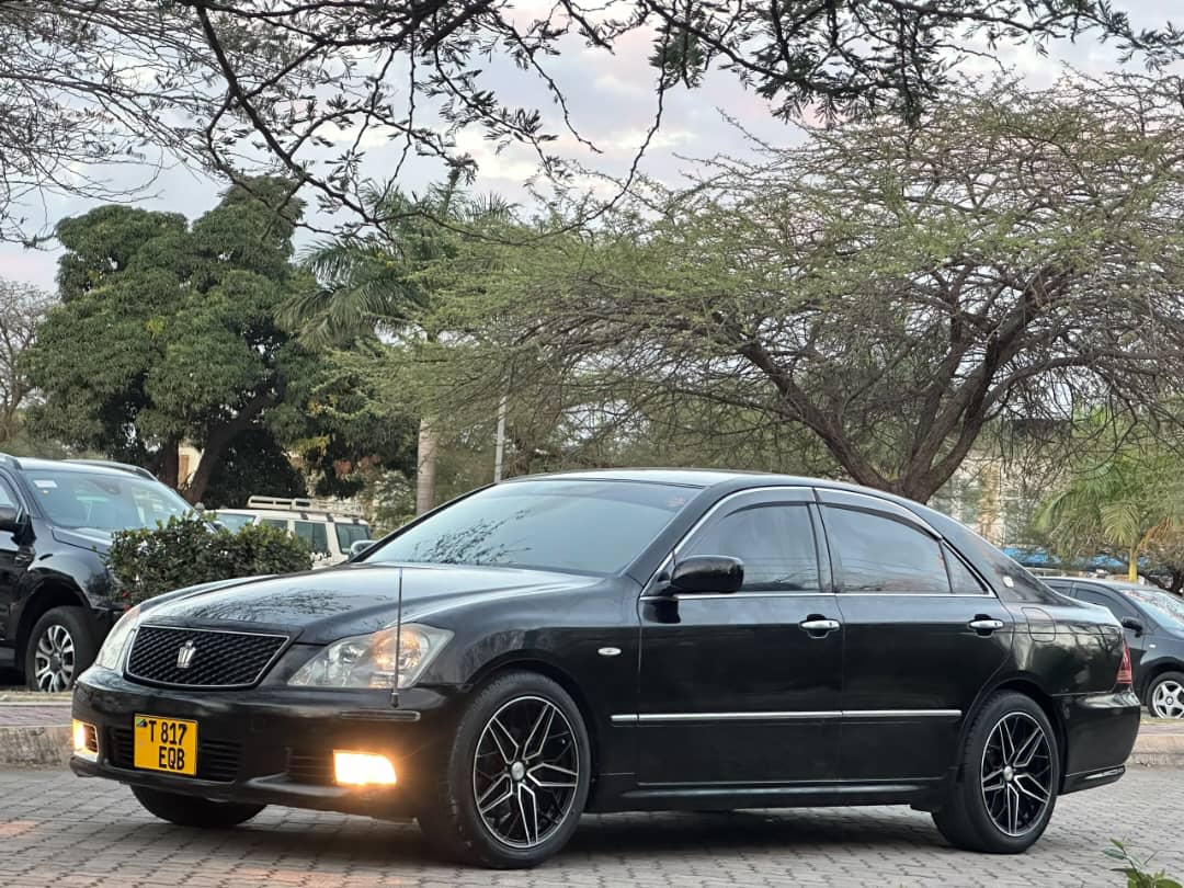 Toyota Crown Athlete 2005 thumbnail 2