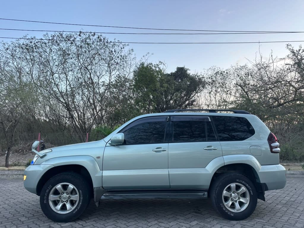 Toyota Land Cruiser Prado 2007 thumbnail 2