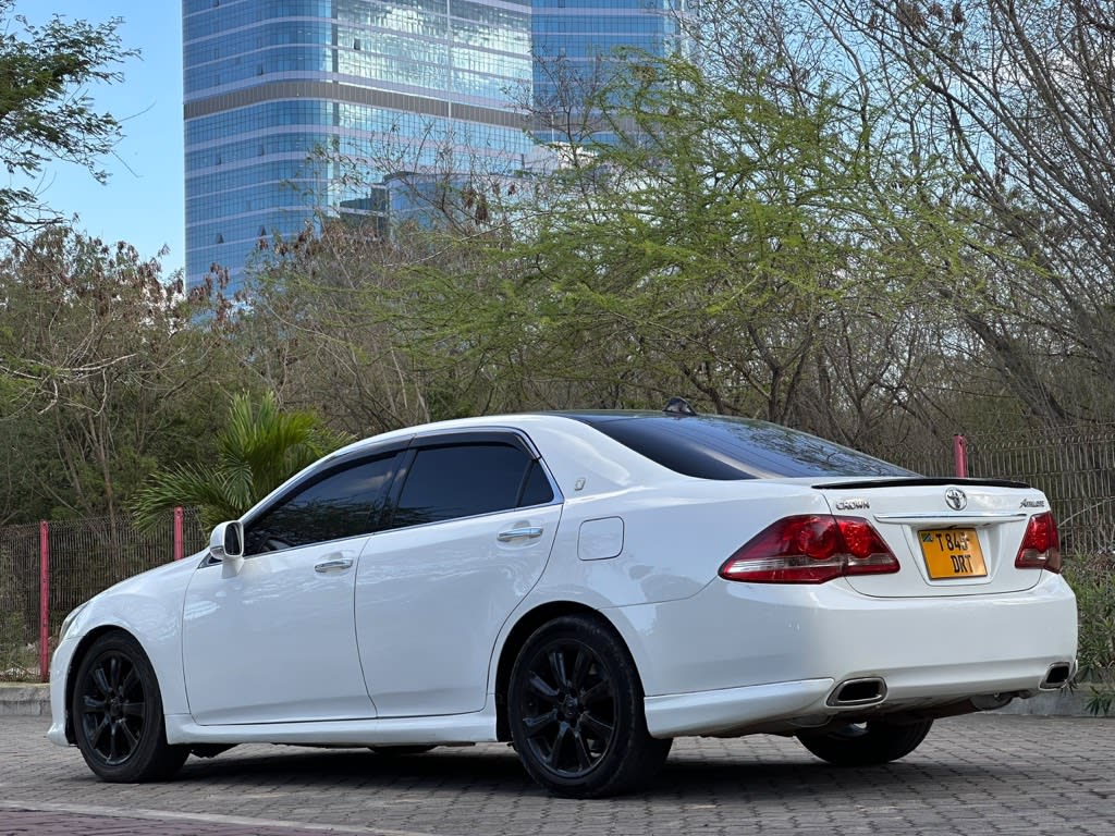 Toyota Crown Athlete 2009 thumbnail 3