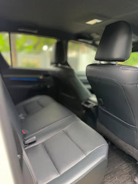 Toyota Hilux 2023 thumbnail 5