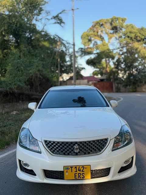 Toyota Crown 2009 thumbnail 3