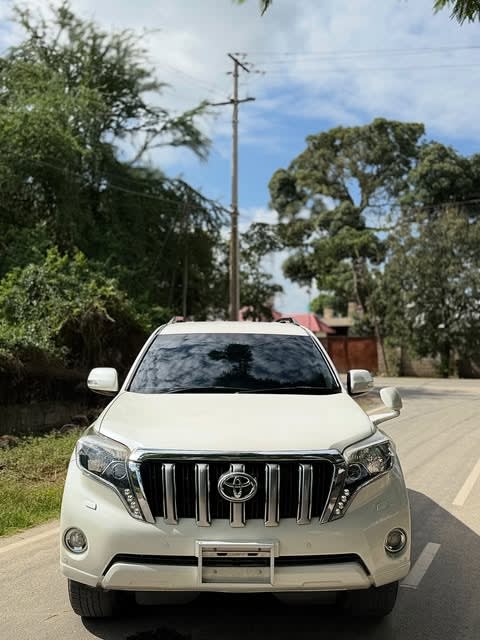 Toyota Land Cruiser Prado 2015 thumbnail 4