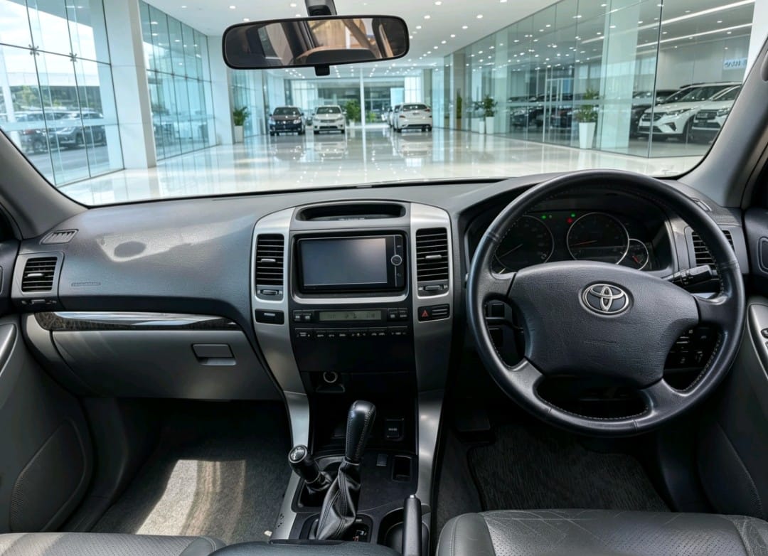 Toyota Land Cruiser 100 Series 1999 thumbnail 9