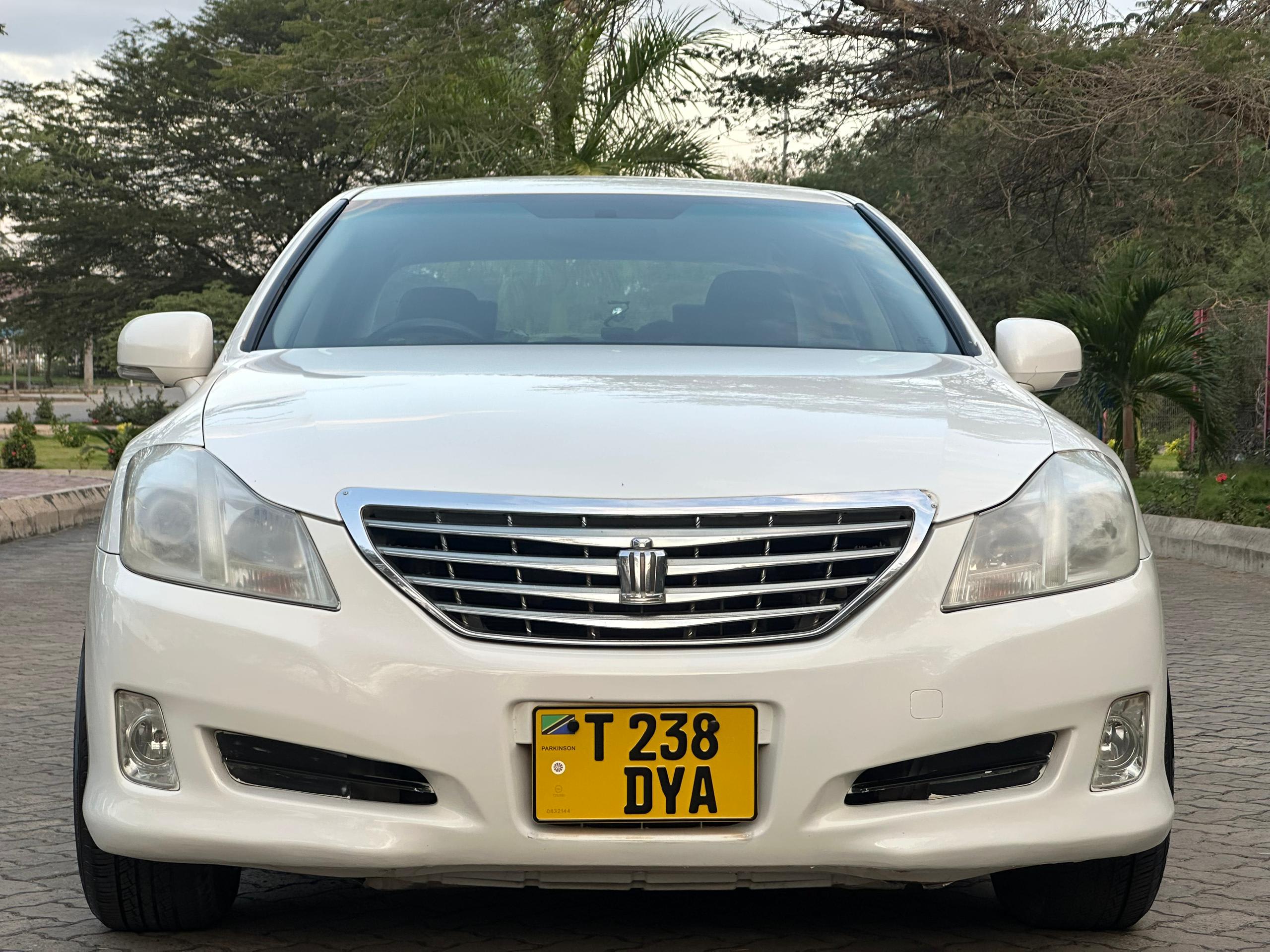 Toyota Crown 2008