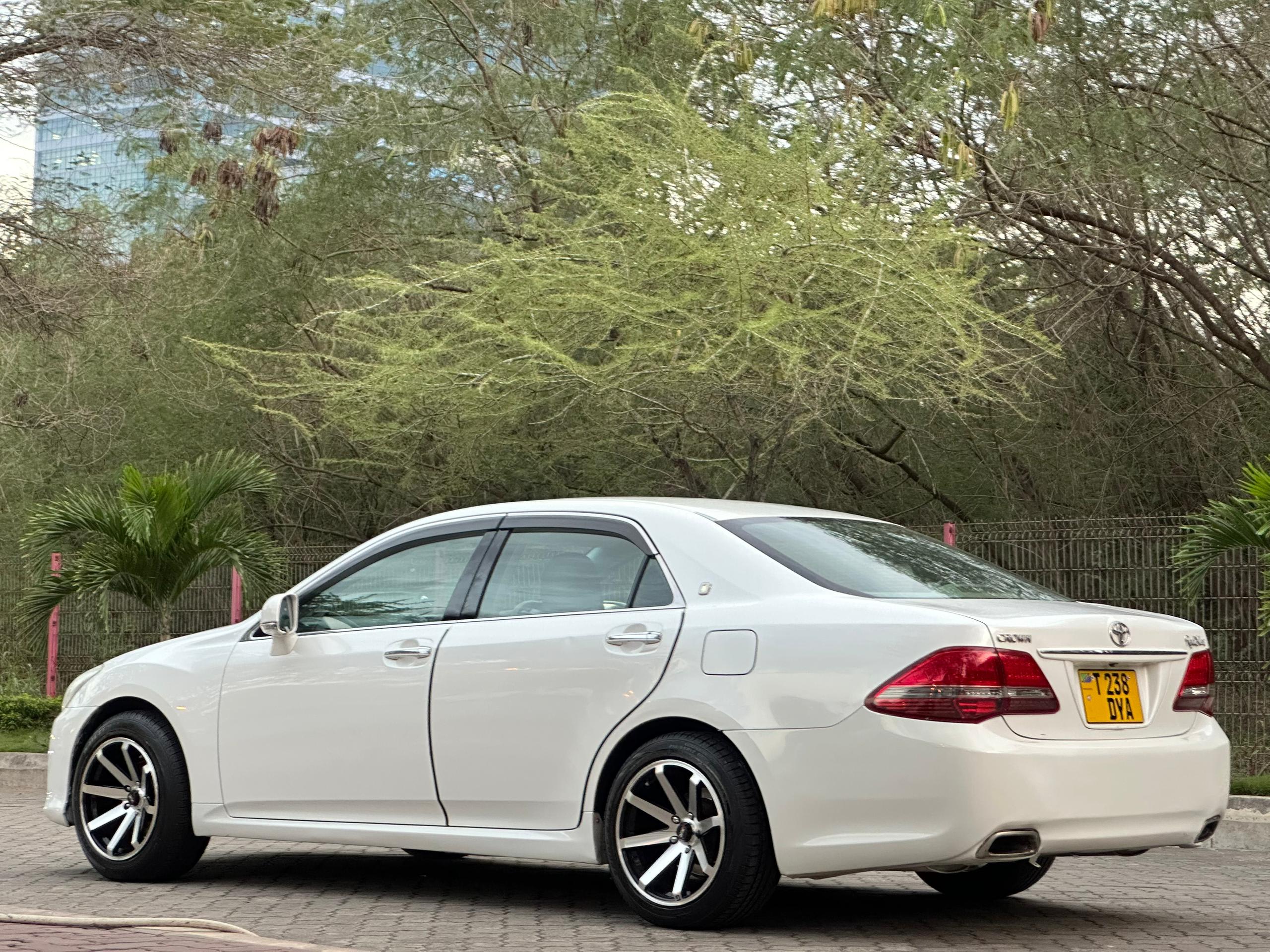 Toyota Crown 2008 thumbnail 9