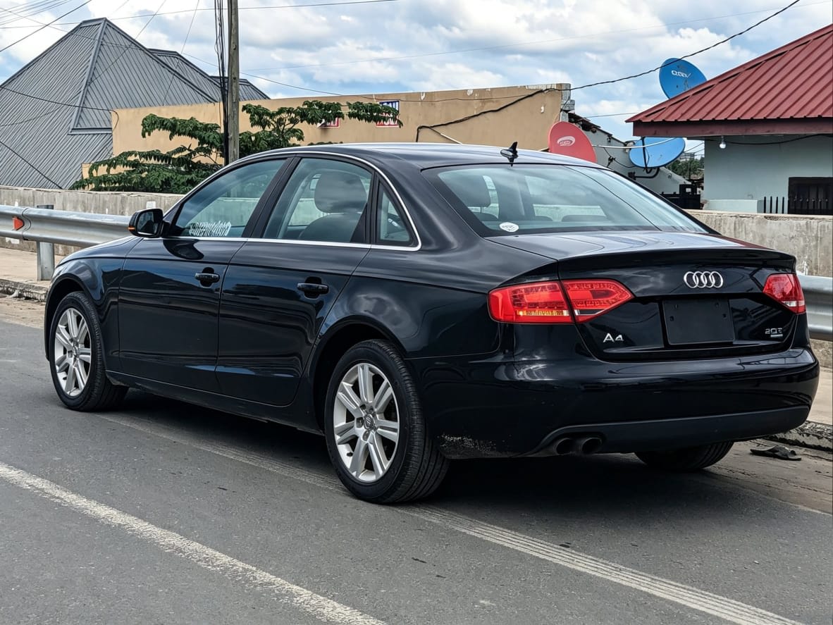 Audi A4 2012 thumbnail 3