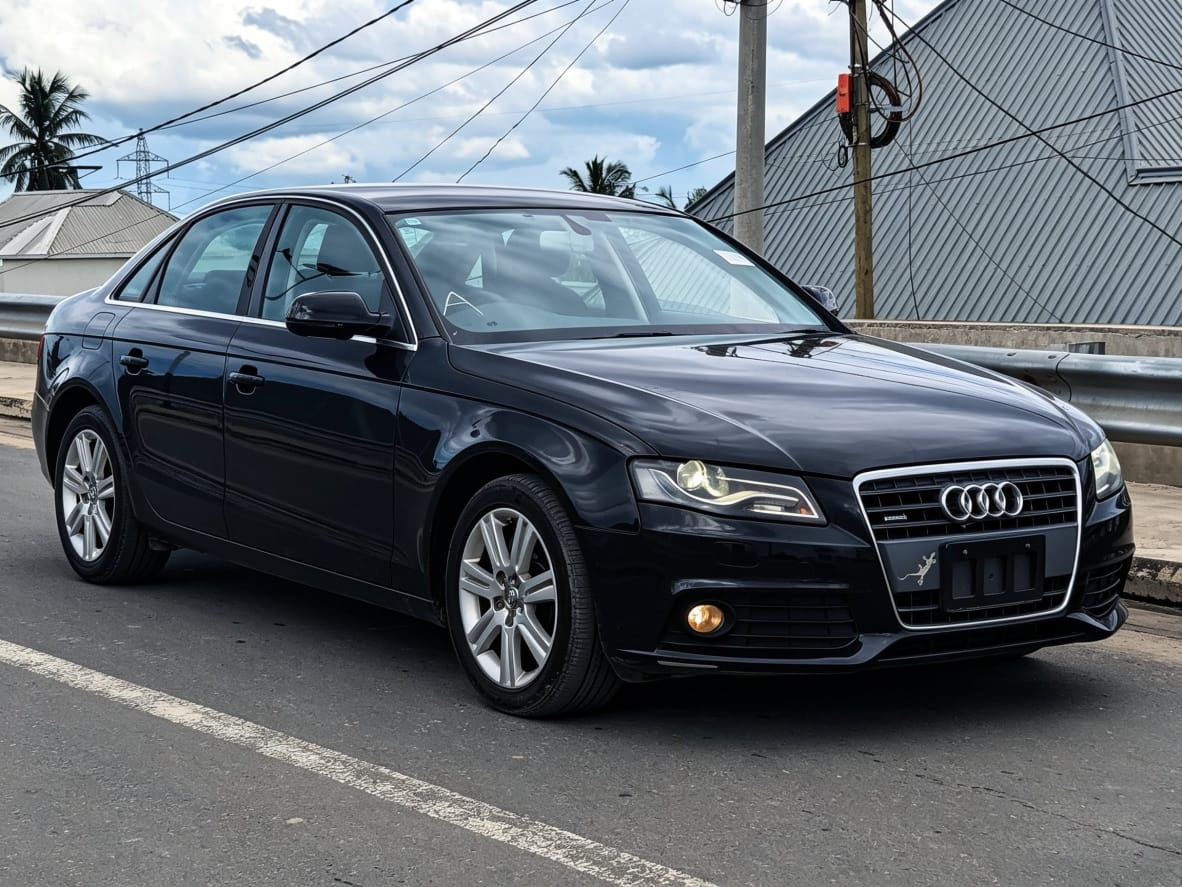 Audi A4 2012 thumbnail 6