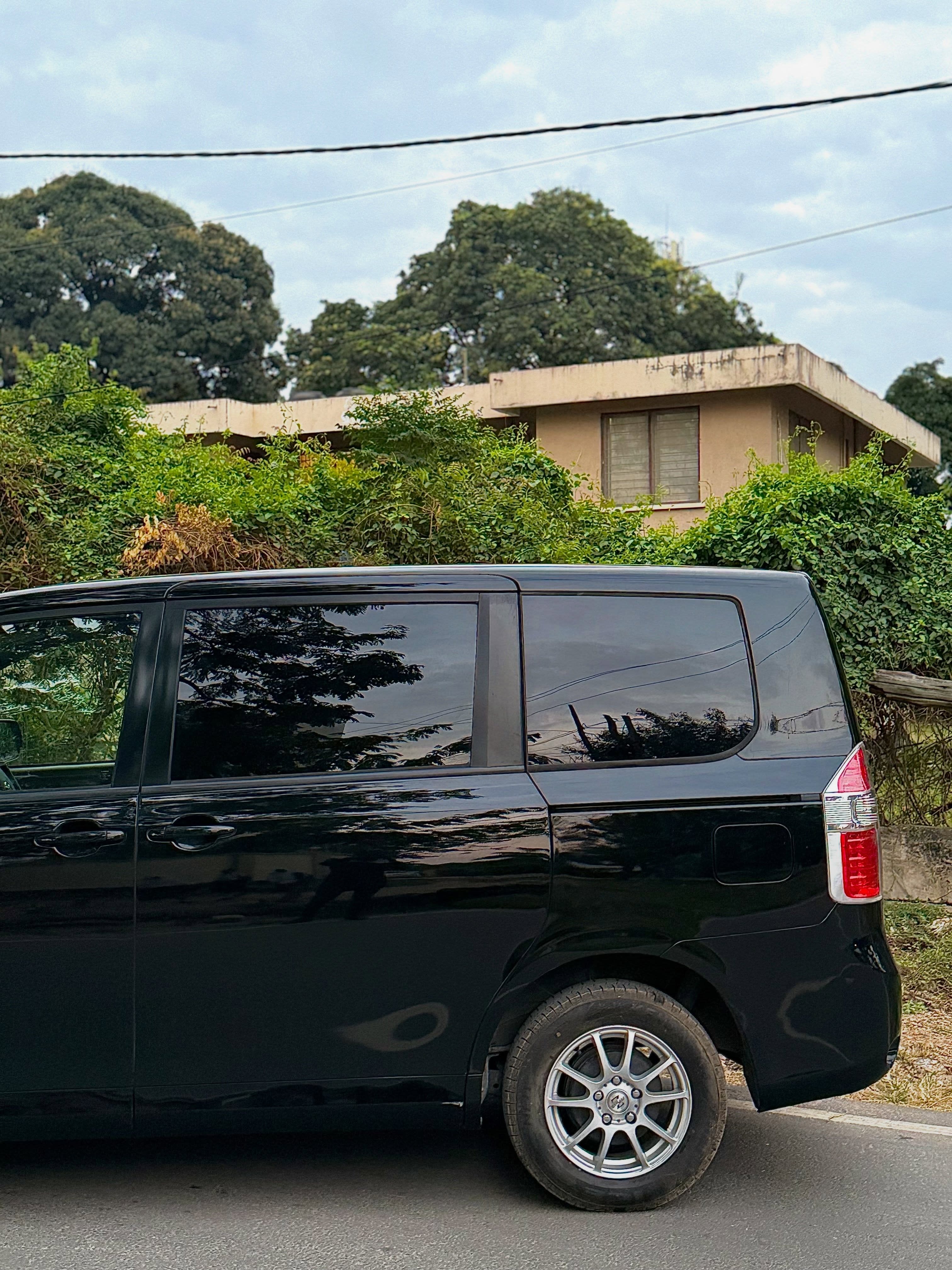 Toyota Noah R70 series 2009 thumbnail 2