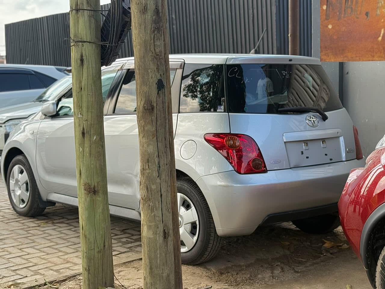 Toyota IST 2002 thumbnail 3