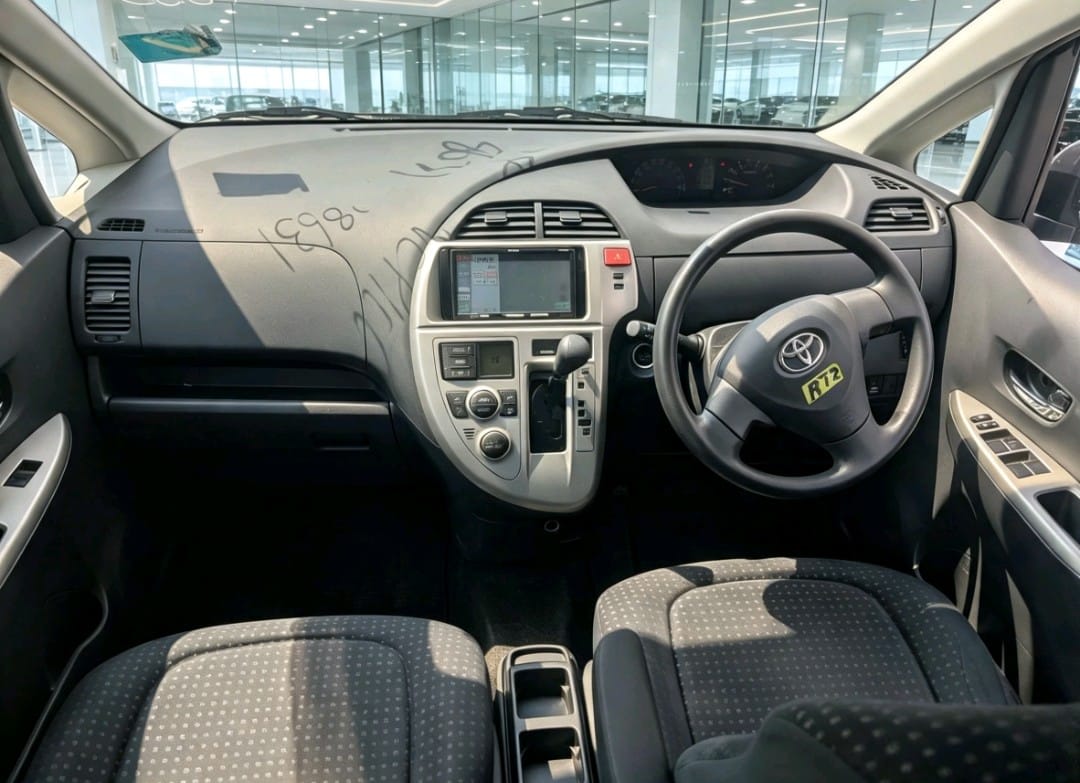Toyota Ractis 2010 thumbnail 9