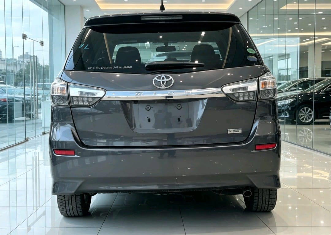 Toyota Wish 2013 thumbnail 5