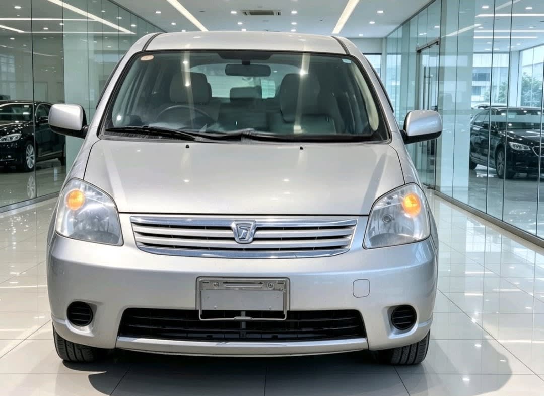 Toyota RAUM 2006 thumbnail 3