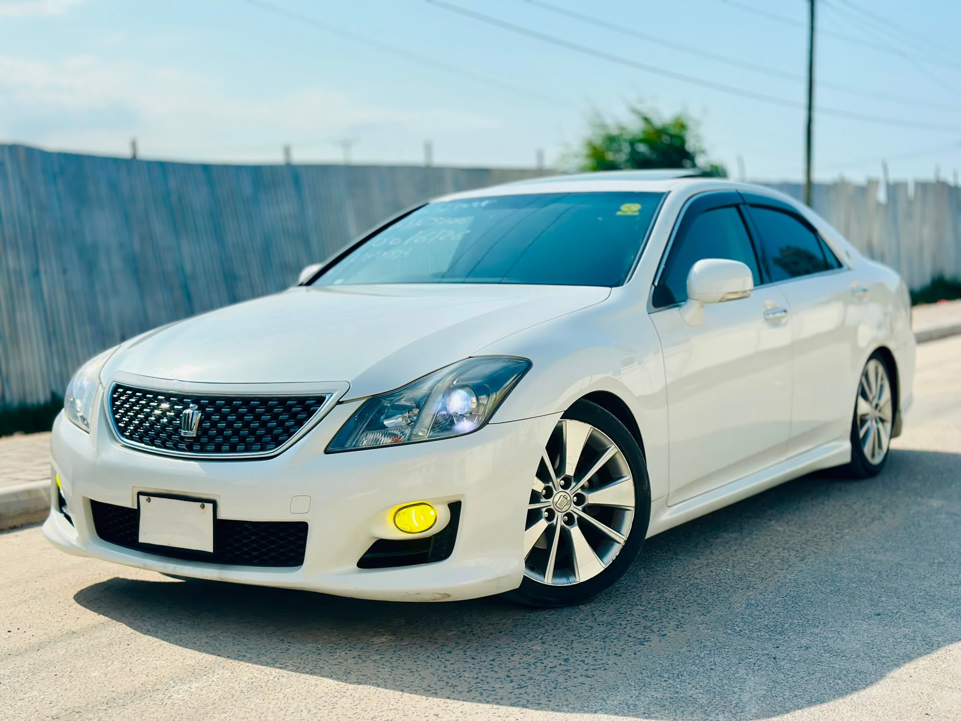 Toyota Crown Athlete 2009 thumbnail 3