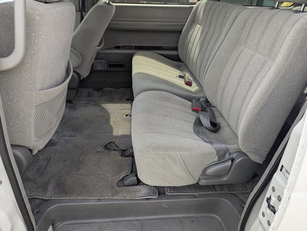 Toyota NOAH 2001 thumbnail 8