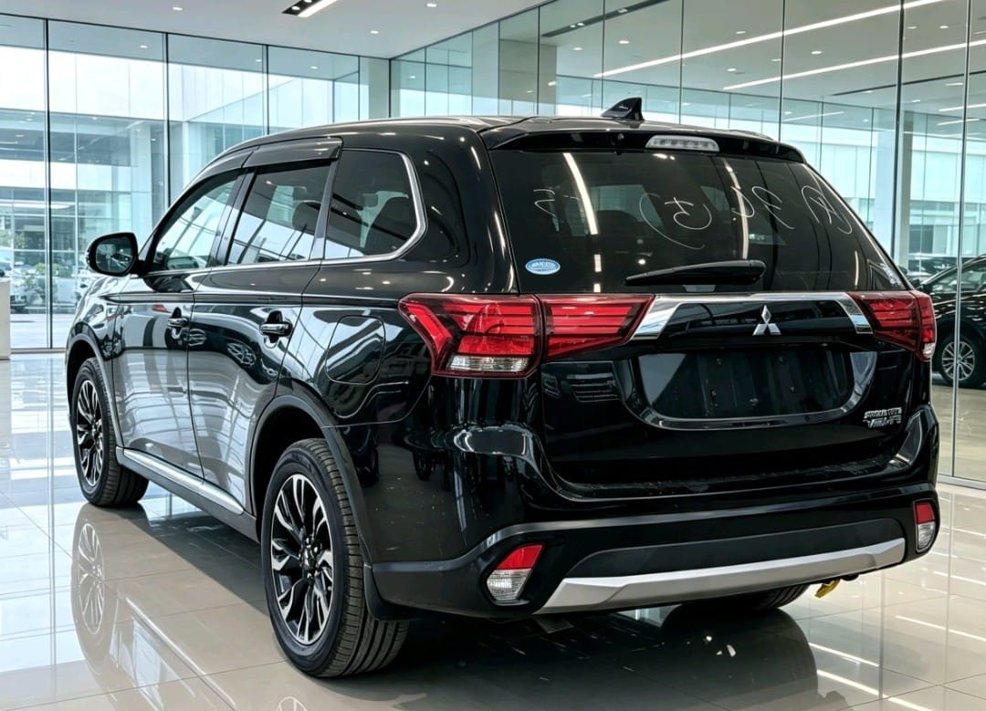 Mitsubishi Outlander 2017 thumbnail 4