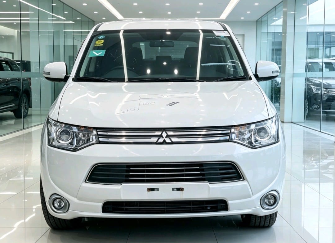 Mitsubishi Outlander 2013 thumbnail 4