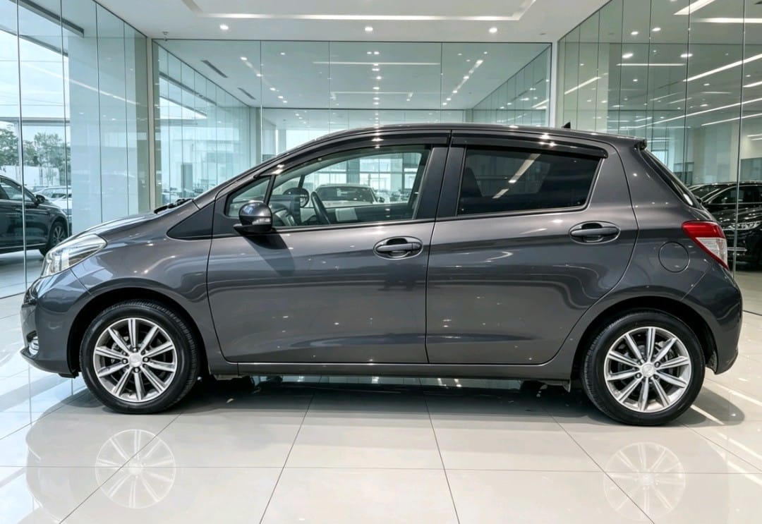 Toyota Vitz 2012 thumbnail 3