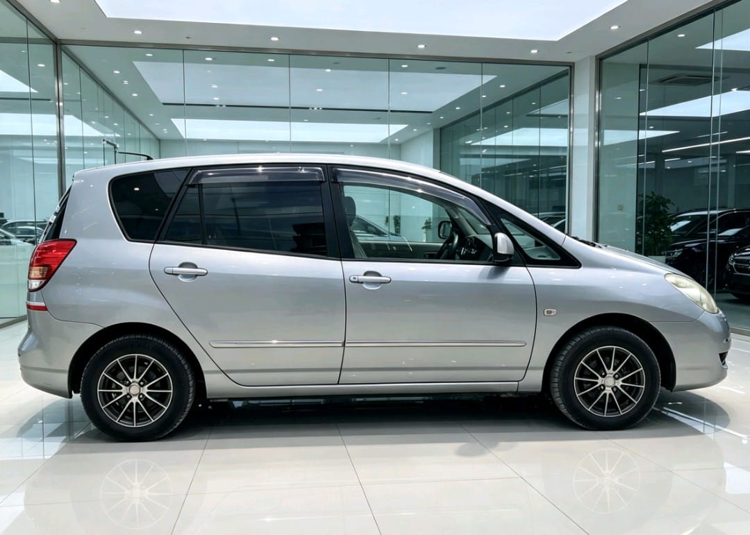 Toyota Spacio 2005 thumbnail 2