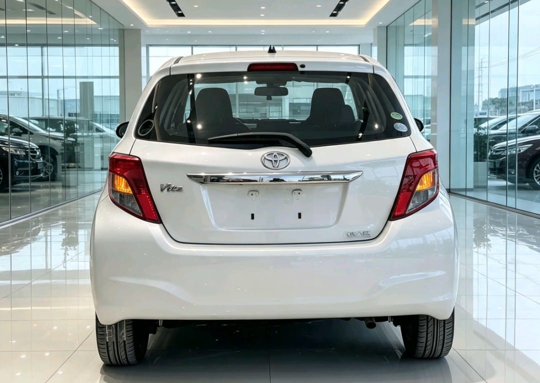Toyota Vitz 2012 thumbnail 6