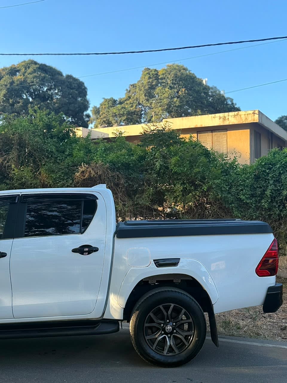 Toyota Hilux 2021 thumbnail 5