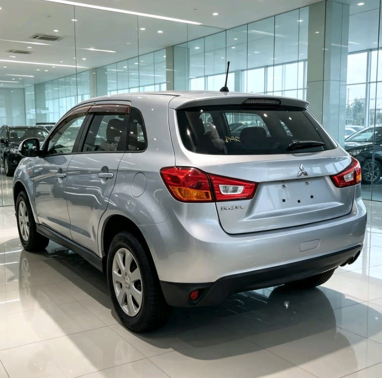 Mitsubishi RVR 2013 thumbnail 2