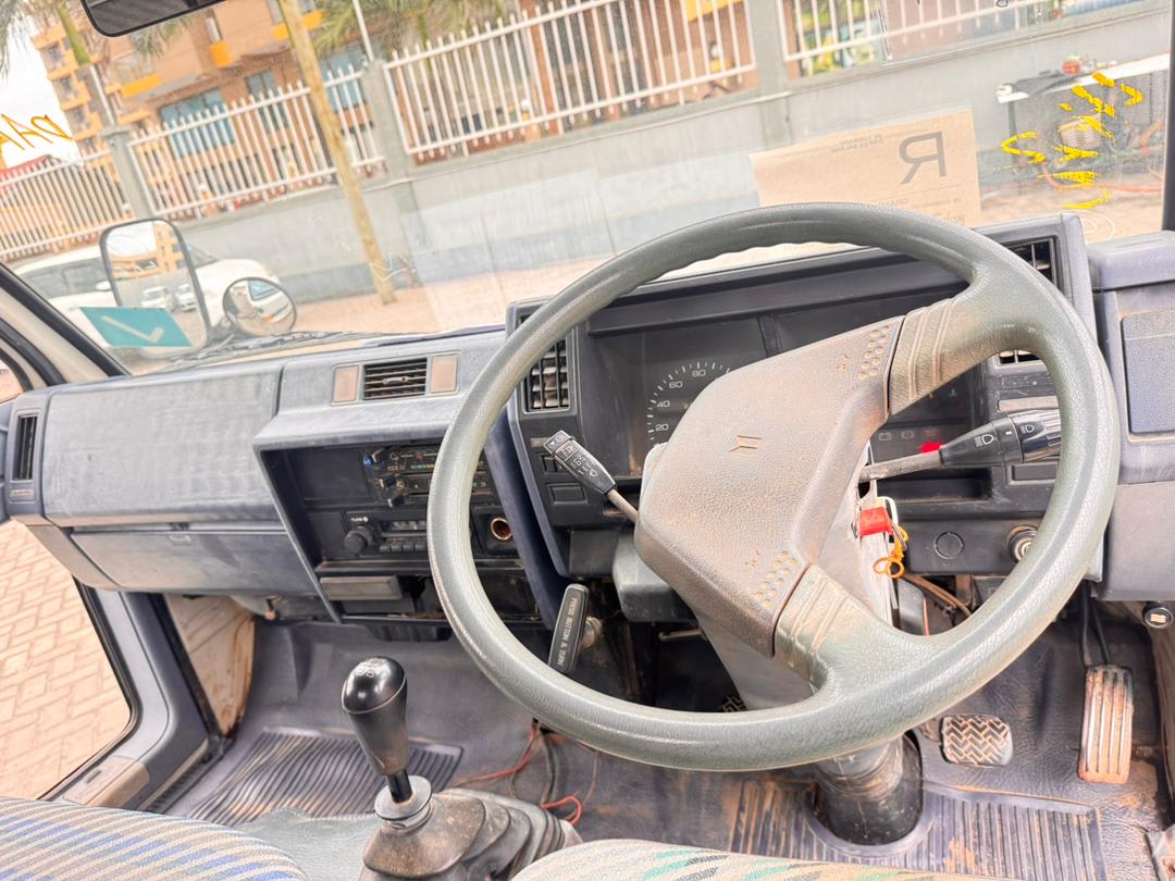 Isuzu ELF 1992 thumbnail 6