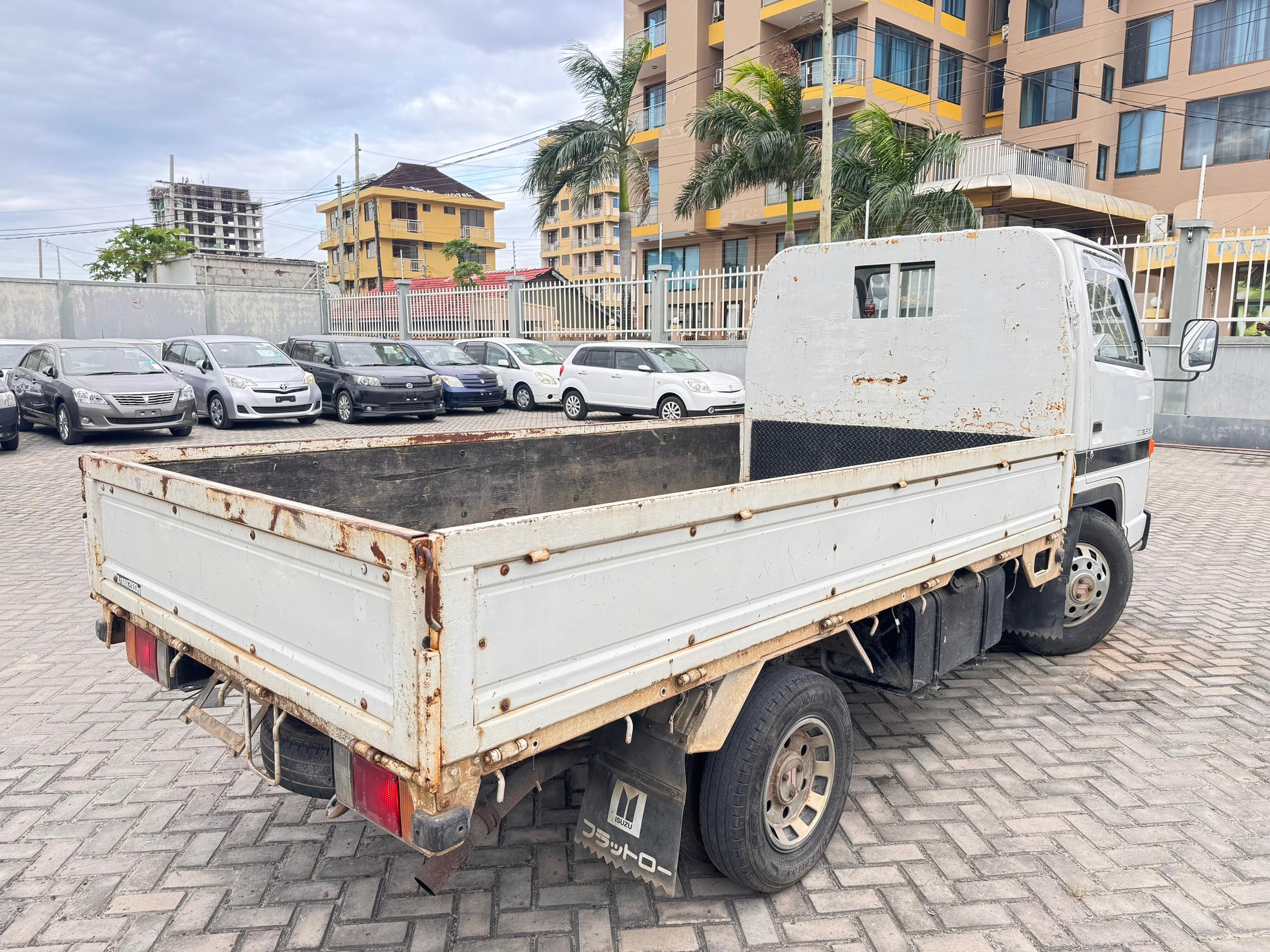 Isuzu ELF 1992 thumbnail 10