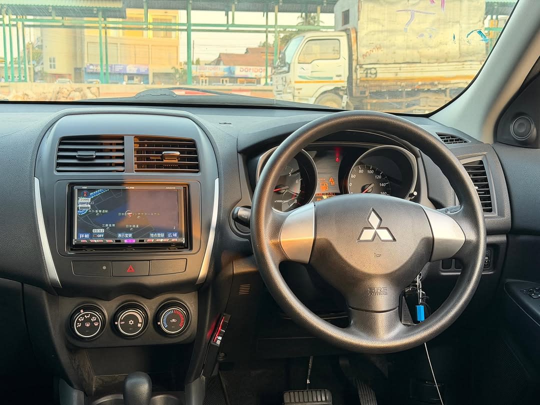 Mitsubishi RVR 2011 thumbnail 8