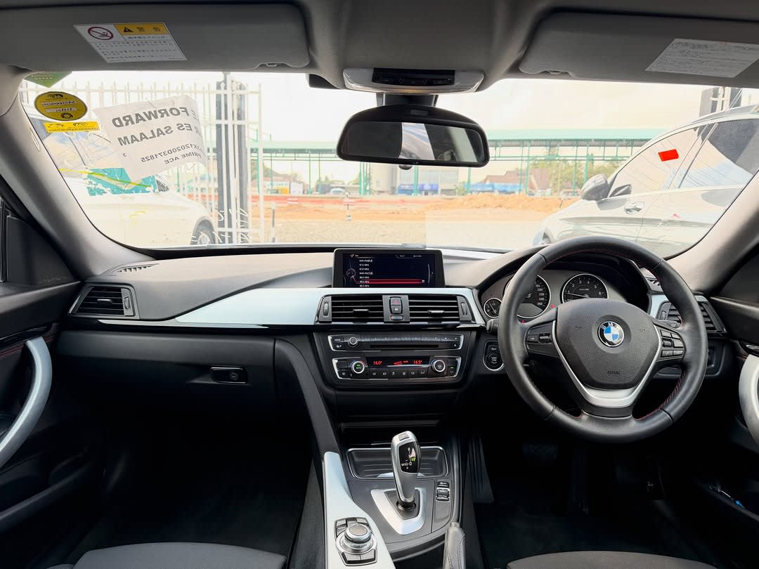 Bmw 3 Series 2013 thumbnail 7