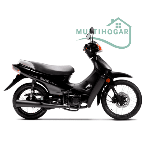🏍️ ¡Movete con estilo y libertad sobre la Motomel Blitz 110 Black Edition CBS! Esta edición limitada llega con un look completamente Black Matte combinado con detalles en negro brillante y gráficos en gris, que la hacen destacar en cada recorrido 🖤✨. Pensada para quienes buscan su primera moto, combina precio accesible, bajo mantenimiento y consumo reducido gracias a su motor monocilíndrico 4T OHC, silencioso y de bajas emisiones 🌱. Equipada con freno delantero a disco con CBS, ofrece mayor seguridad en frenadas, y su óptica homologada proporciona excelente visibilidad nocturna 🔦. La conducción es sencilla y cómoda, con embrague automático, arranque eléctrico o por patada, y un espacioso baúl bajo asiento porta casco para mayor practicidad. Compacta, ágil y lista para el día a día, la Blitz es la compañera ideal para moverte con libertad y estilo 🚦💨.