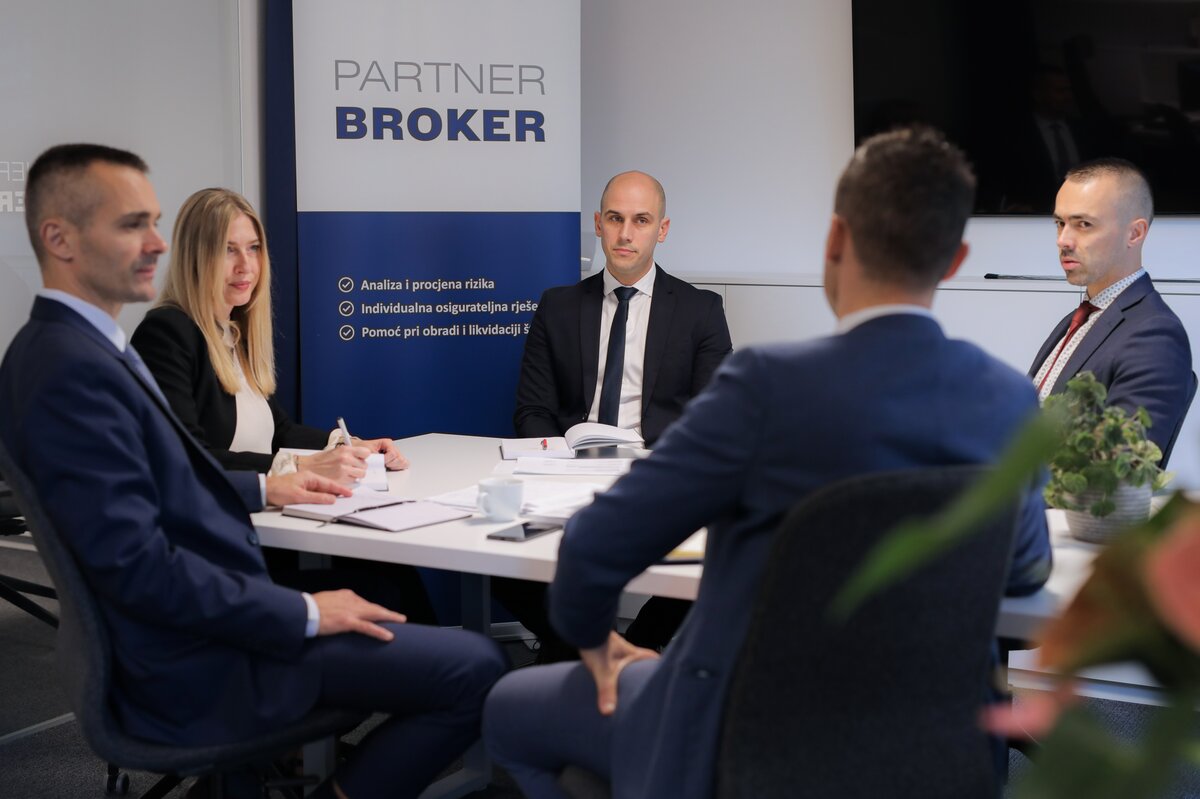 Broker & Custodian