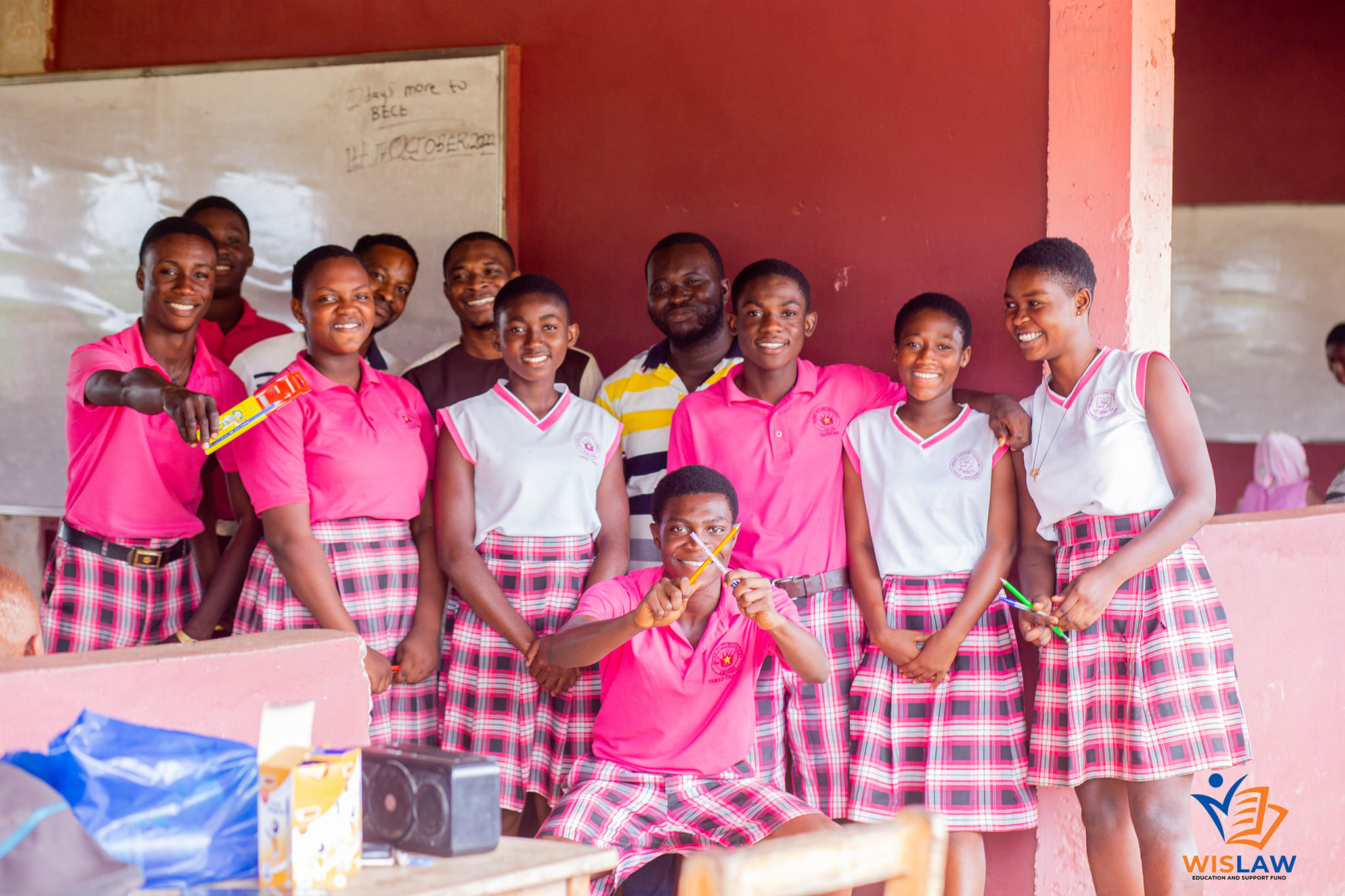 Group picture with students and staff