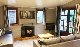 Comfort Lodge image