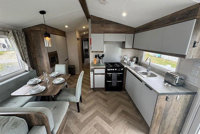 property gallery image 3