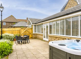 Exclusive Cottage image