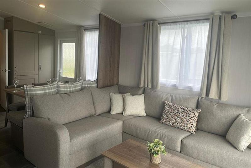 property gallery image 1