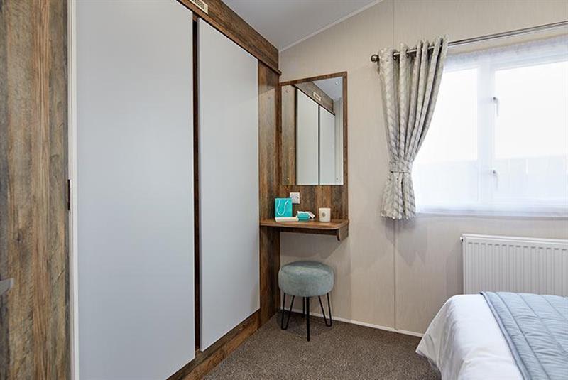 Langbrook image
