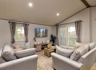 Laurel Lodge