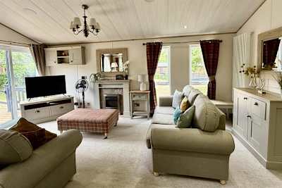 Westlake Lodge image