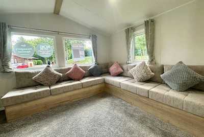 Ellerton Extra image