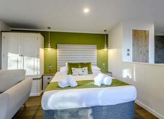 Somersby image